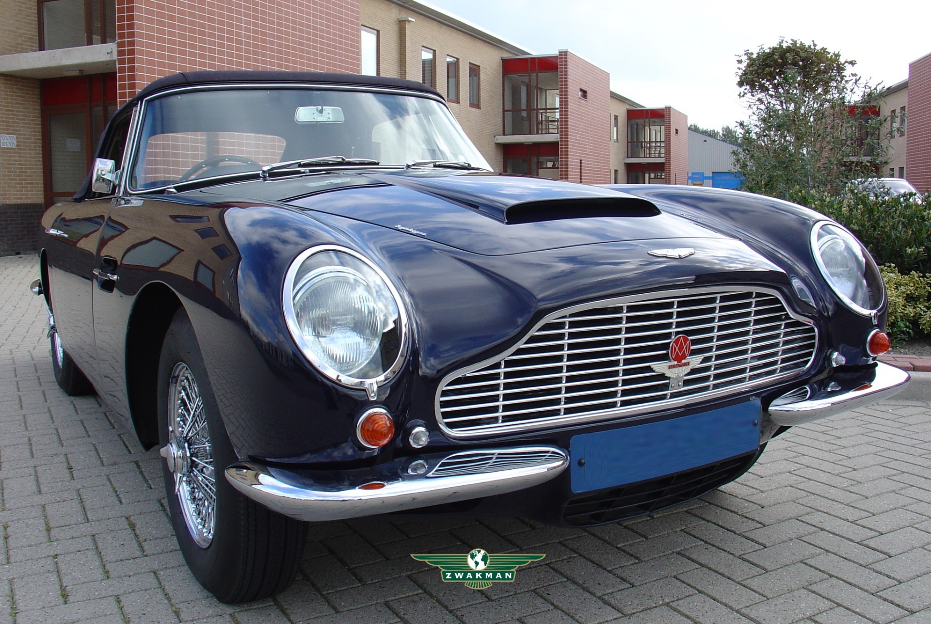 Aston martin DB6 short chassis