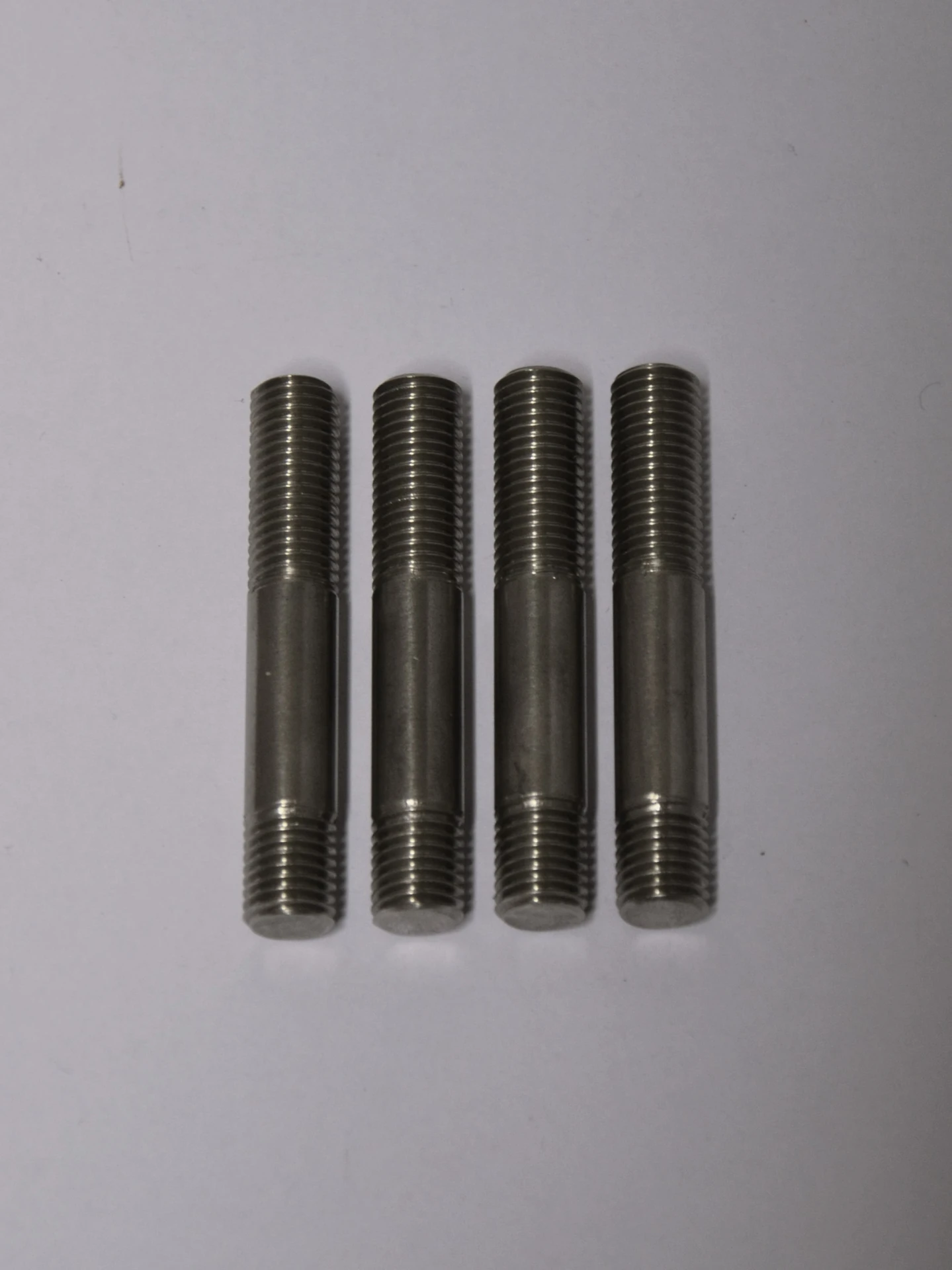 Jaguar ss100 and mk4 and mk5 intake manifold studs&nbsp;